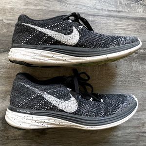 COPY - Nike Lunar Flyknit tennis shoe black size 7